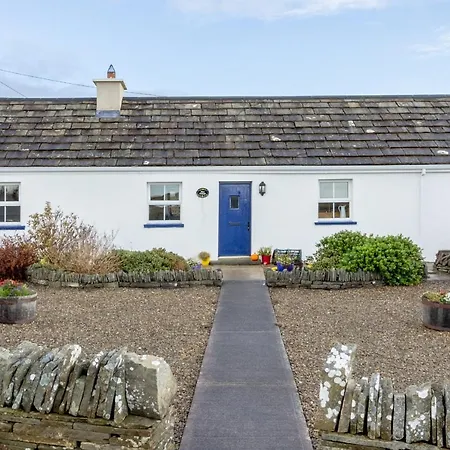 بيت للعطل Blue Sky Cottage, Doolin